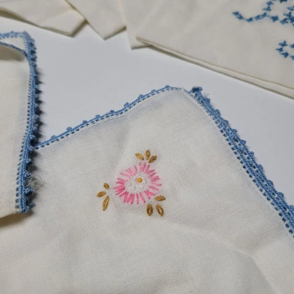 Embroidered‎ Napkin Vintage Linen Handmade Flowers Stitched Blue 10 Inch Blue
